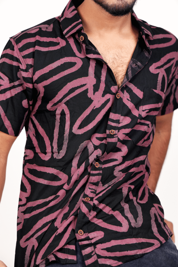 men’s short-sleeve button-down shirt