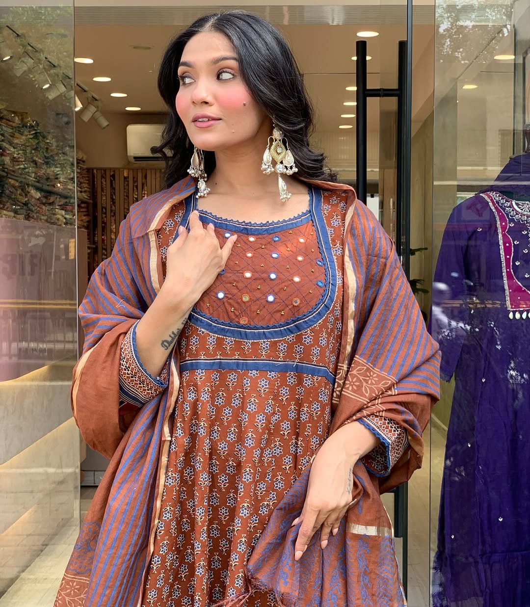 WhatsApp Image 2025-12-17 at 14.57.30 (2)