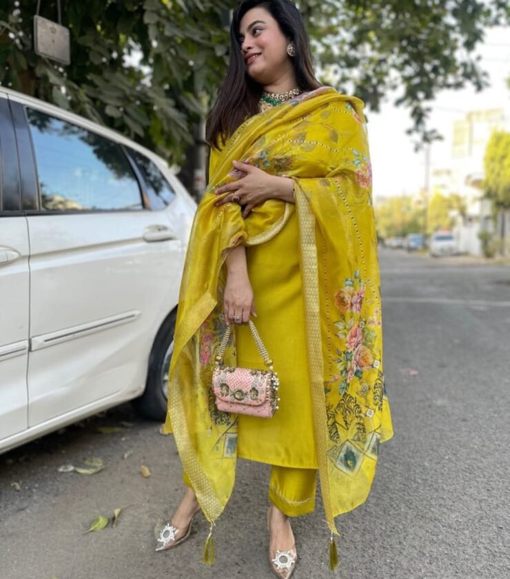 WOMEN PURE VISCOSE CHANDERI EMBROIDERED KURTA SETS