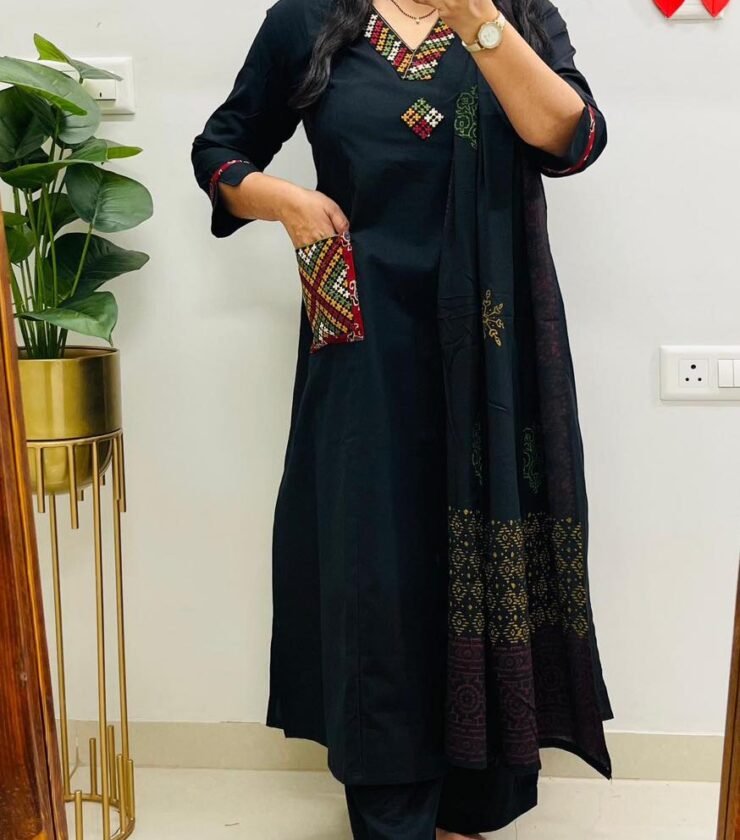 New V-Neck Style Ethnic Kurti Pant Dupatta Set