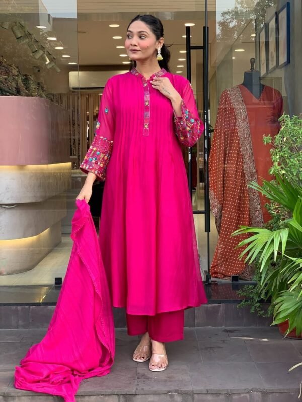 BEAUTIFUL COTTON KURTI PANT AND DUPATTA