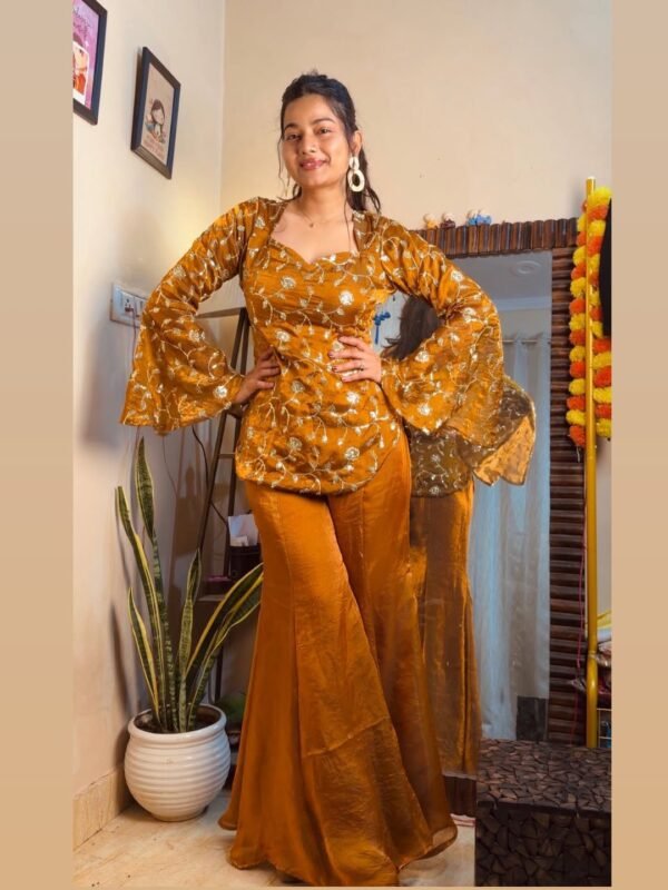 EXCLUSIVE 2 PIECE TOP AND PLAZZO