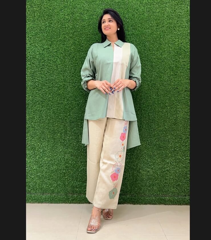 Comfortable and classy Cord set 