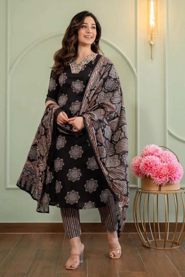  black printed ethnic ensemble 