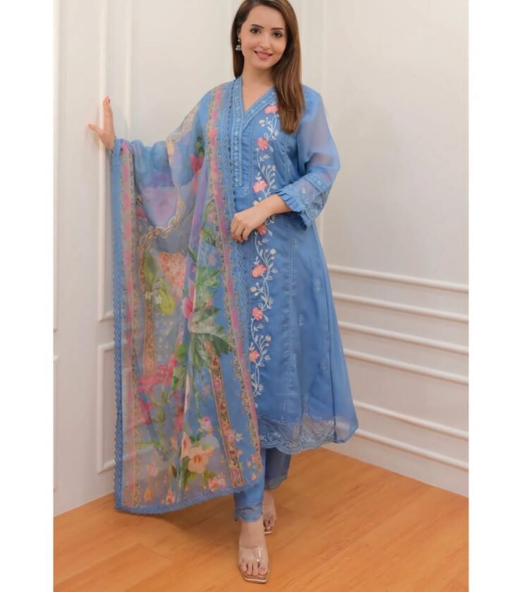 Anarkali gown with Digital print organza dupatta and pent